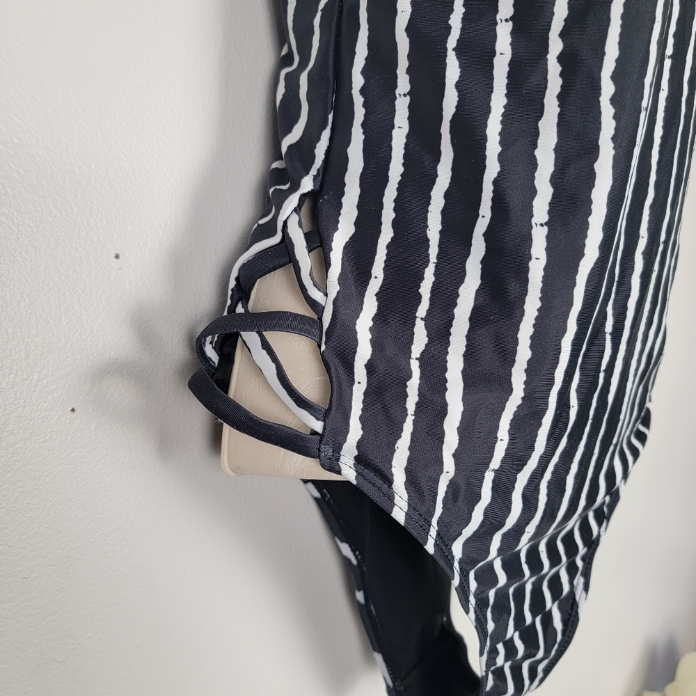 Cupshe Little Lady Black & White Striped One Piece Swimsuit M - Picture 16 of 16